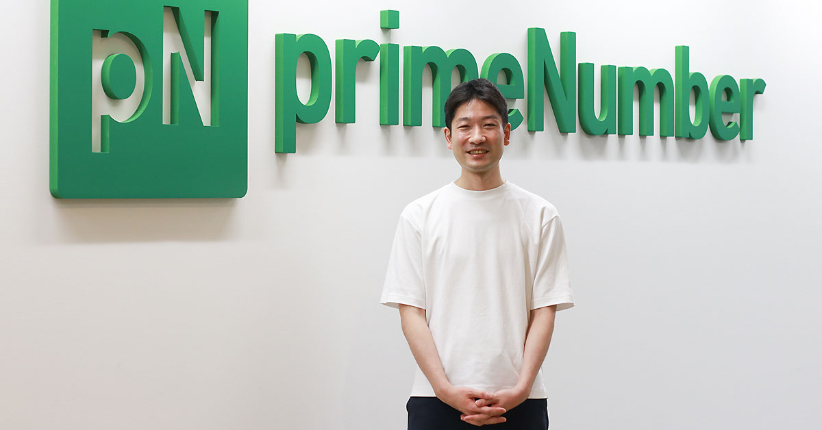 定番 成長するデータマネジメントサービスのスタートアップで新領域に フロアスタンド